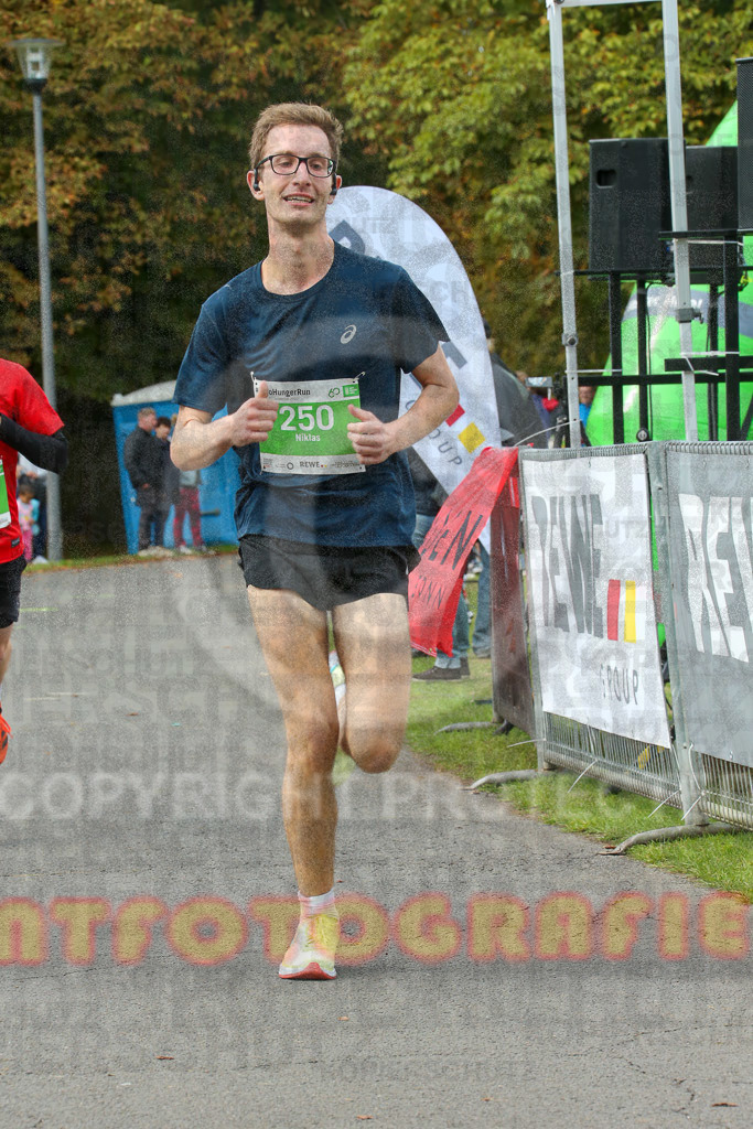 220925_1317_EX1_0366 | Sportfotografie im Rhein-Sieg Kreis, Köln, Bonn, NRW, Rheinland Pfalz, Hessen, etc. Unser Tätigkeitsfeld umfasst den Laufsport vom Volkslauf über den Marathon, Duathlon, Triathon bis zum Ultralauf wie Kölnpfad Ultra oder Schindertrail.