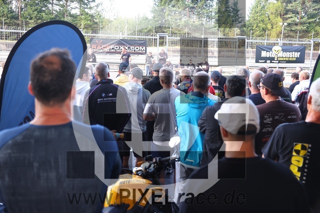 social-20250829_00036 | Schöne Erinnerungen an spannende Momente - das festzuhalten ist unser Job. PIXELrace.de ist seit 2003 auf den Rennstrecken Europas unterwegs um die Action draußen beim Fahren und die wunderbare Stimmung imm Fahrerlager für euch einzufangen.