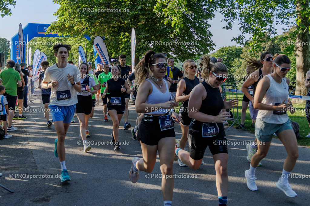 Sparda-Bank Nachtlauf Bonn; Bonn, 18.06.2025 | Impressionen vom Sparda-Bank Nachtlauf Bonn am 18.06.2025 in Bonn (Nordrhein-Westfalen). 
