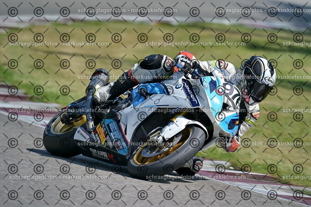 26BT02-1254 | markuskiefer.com - Realisiert mit Pictrs.com
