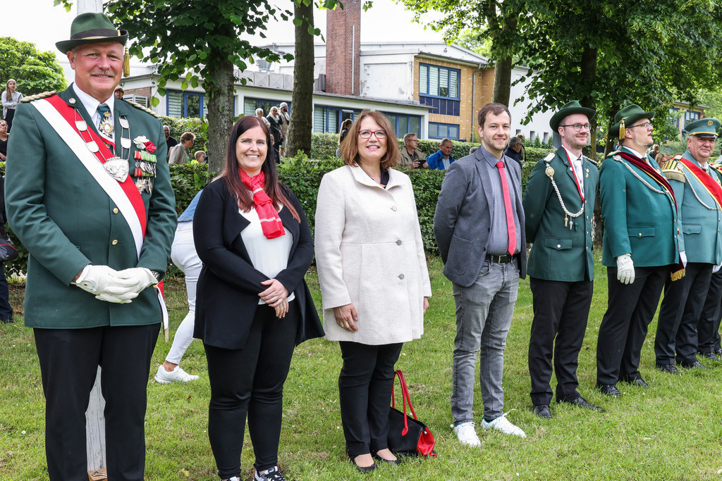 top-top.de 240602-122 | Foto, Video, Fotografie, Videografie, Fotobox, DJ, Discjockey, Musik, Musikbox, Veranstaltung, Photobooth, Amazon, Ebay, Buchtipp, Bestseller, Autor, Verlag, Buch, Wesel, Hamminkeln, NRW, Dinslaken, Rees, Drohne, Hochzeit, Party, Fotobox, Wesel, Fotograf