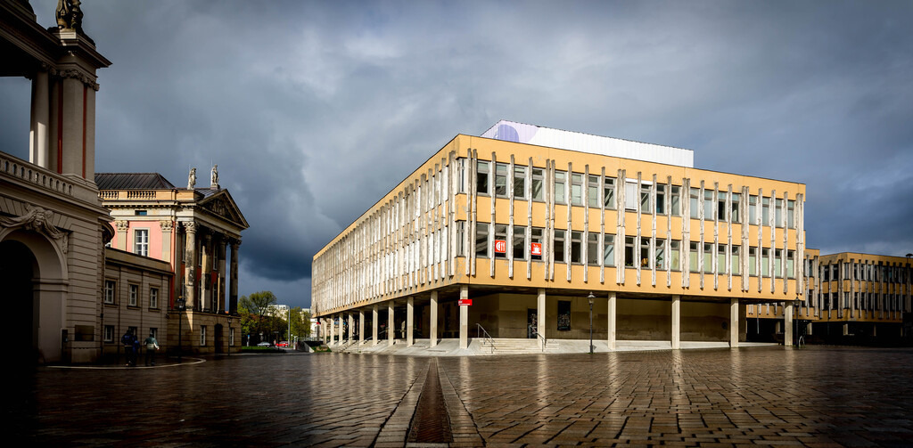 Institut for teacher training | This Building was set up in 1977 in the old DDR for Teacher Building. Architect: Sepp Weber - Realisiert mit Pictrs.com