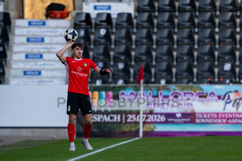 SG Sonnenhof Großaspach vs. KSV Hessen Kassel, Fussball, Regionalliga Südwest, 23. Spieltag, Saison 2025/2026, 07.03.2026 | Elias Rahn (SG Sonnenhof Großaspach, #08),SG Sonnenhof Großaspach vs. KSV Hessen Kassel, Fussball, Regionalliga Südwest, 23. Spieltag, Saison 2025/2026, 07.03.2026Foto: photosbyphips/Philip Ziegler