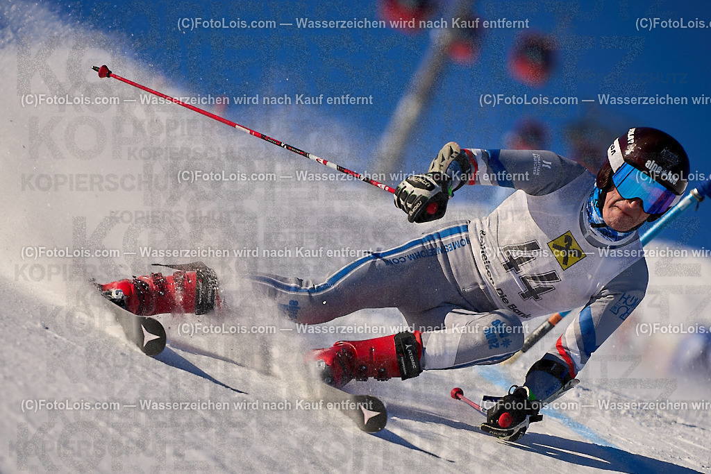 ALP2696_MASTERS-Cup_GS-B Herrn_Avenir Patrick | (C)FotoLois.com, Alois Spandl. FIS Masters-Cup Wildschönau, Giant Slalom auf der Piste Schatzberg GS, Siegerehrung auf dem Dorfplatz Niederau, Sa 13. Januar 2024.