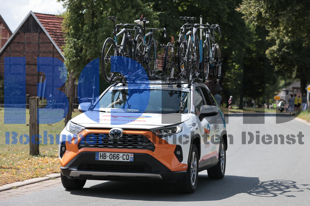 SES_DEUTOU20250821-50 | bond - Realisiert mit Pictrs.com