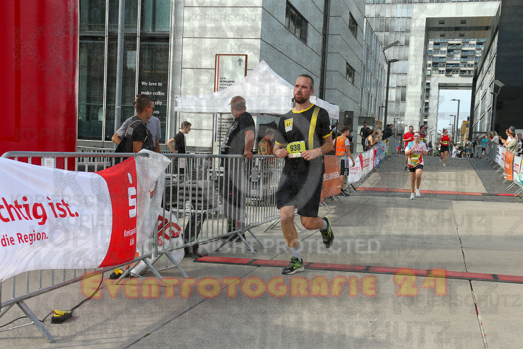 250920_1538_EX1_0284 | Sportfotografie im Rhein-Sieg Kreis, Köln, Bonn, NRW, Rheinland Pfalz, Hessen, etc. Unser Tätigkeitsfeld umfasst den Laufsport vom Volkslauf über den Marathon, Duathlon, Triathon bis zum Ultralauf wie Kölnpfad Ultra oder Schindertrail.