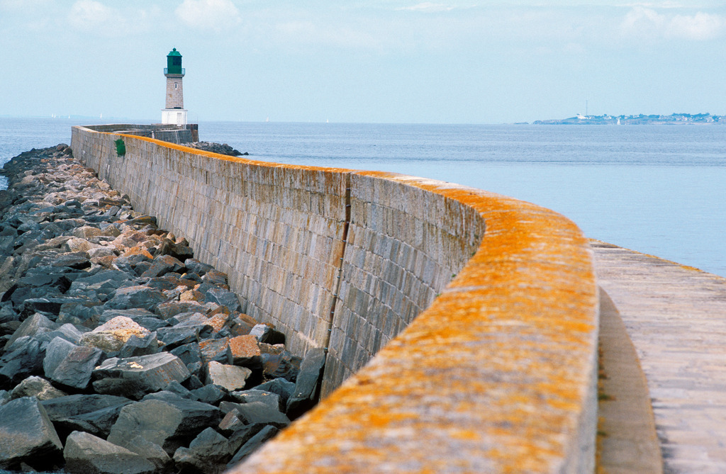 Leuchtturm | Frankreich - November 27, 2008: Leuchtturm. - Realisiert mit Pictrs.com