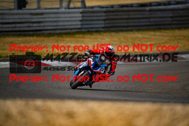 MaZZes_FotoMatrix_230719_9291 | WEISS