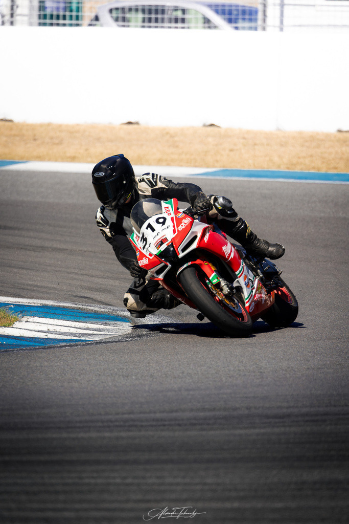 Ducati Trackday Hockenheimring 2026 | Entdecken Sie die faszinierende Welt von Alexander Tschuncky Arts: Kreative Fotografie, atemberaubende Automobilkunst und hochwertiger Bilderdruck. Lassen Sie sich inspirieren! - Realisiert mit Pictrs.com
