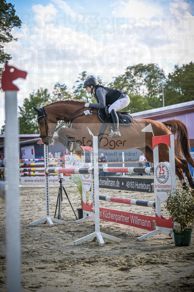DOS_4136 | Entdecke hochwertige Reitturnierfotos von Foto Oger. Professionell, emotional und authentisch – jetzt Lieblingsmomente im Shop bestellen.Deutschlandweite Turnierfotografie. - Realisiert mit Pictrs.com