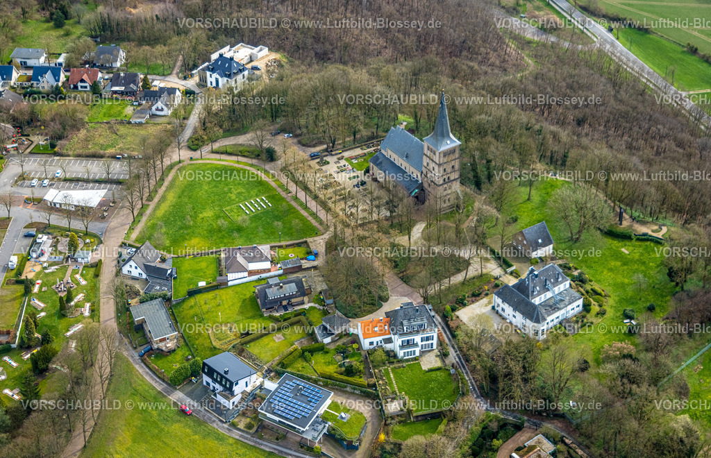 Emmerich230300522 | Luftbild, Kloster Stift Elten, Stiftskirche St. Vitus, Stanislauskolleg Hoch-Elten, Waldhotel Hochelten, Hochelten, Emmerich am Rhein, Niederrhein, Nordrhein-Westfalen, Deutschland