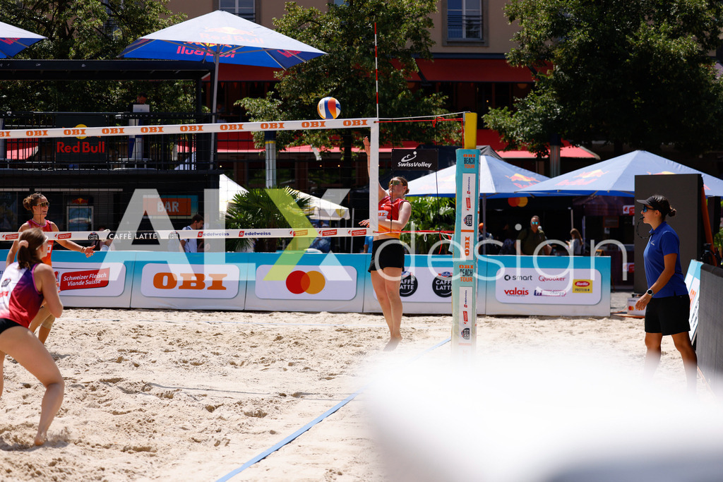 Obi BeachTour 2026 - Basel | BASEL, SWITZERLAND - JULY 17: JASMIN SCHWAB (SUI) during the Obi BeachTour 2026 match between KLUSER / SCHWAB (SUI) and GERSON / SCHALTEGGER (SUI) at Barfüsserplatz on July 17, 2026 in Basel, Switzerland. - Realisiert mit Pictrs.com