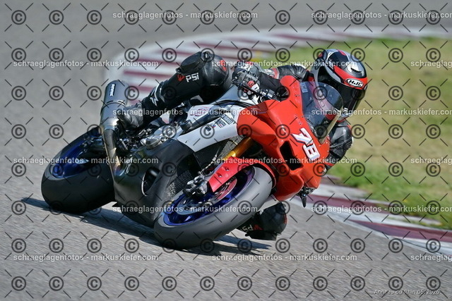 26BT02-1125 | markuskiefer.com - Realisiert mit Pictrs.com