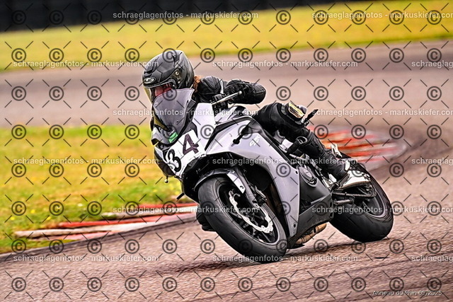 25bt02-0089 | markuskiefer.com - Realisiert mit Pictrs.com