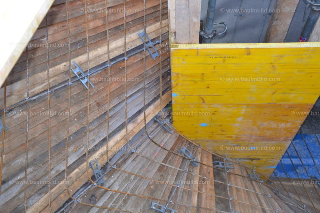 bib-lg04-betonarbeiten-treppen-0712 | Nach LV-Leistungsgruppen sortierte Detailfotos über den Bau eines Hauses. Alle Hausbau-Bilder direkt vom Urheber und Autor der Website Haus-Selber-Bauen.com