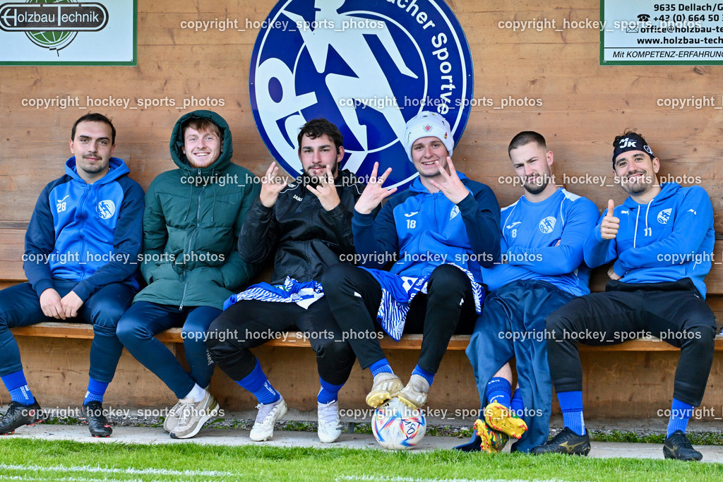 Dellach Gail vs. Rapid Lienz | Spielerbank Dellach Gail, Dellach Gail vs. Rapid Lienz, Dellach Gail vs. Rapid Lienz am 26.04.2024 in Dellach (Sportplatz Dellach Gail), Austria, (Photo by Bernd Stefan)