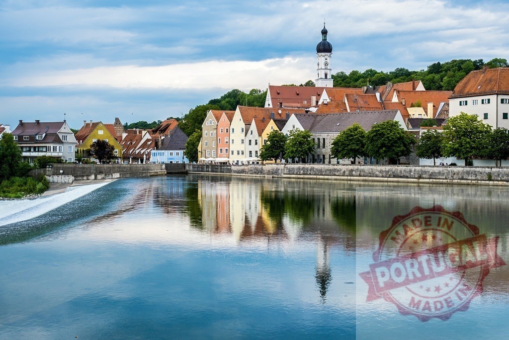 Colorful houses reflecting on the Vils River in Amberg, Germany | Scenic view of the historic architecture along the Vils River in Amberg, Bavaria, Germany, reflecting in the calm water - Realized with Pictrs.com