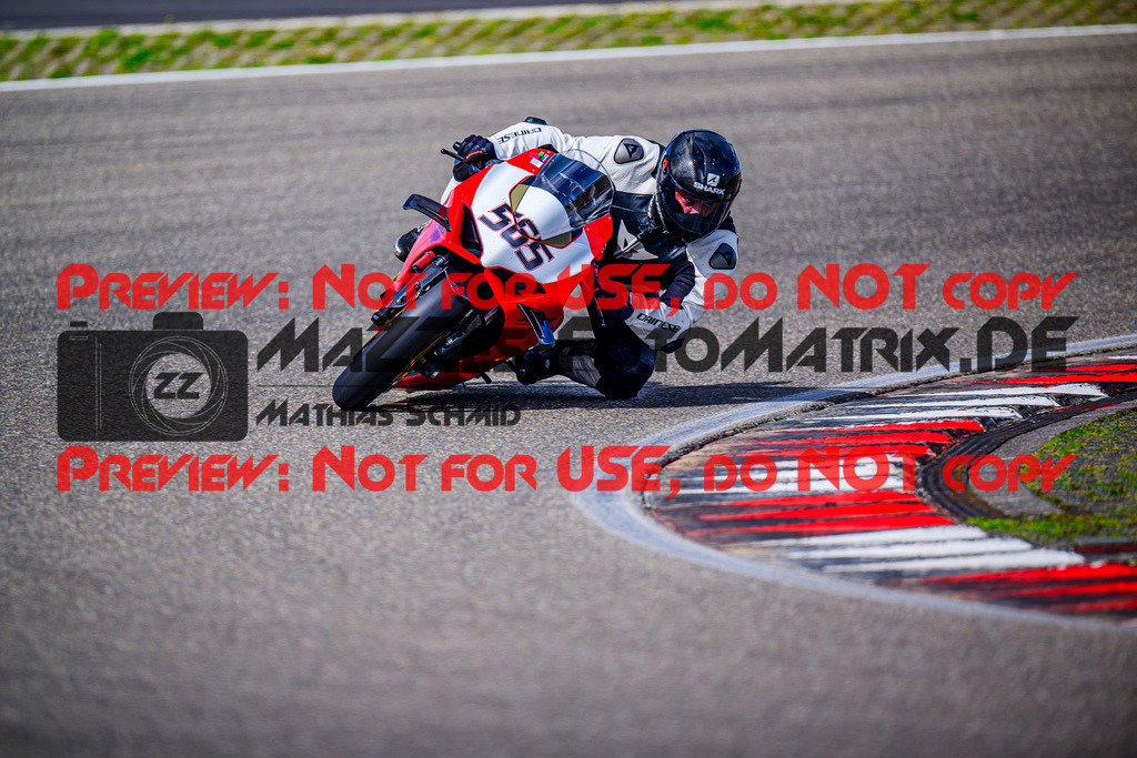 MaZZes_FotoMatrix_240911_6007705_6030 | WEISS