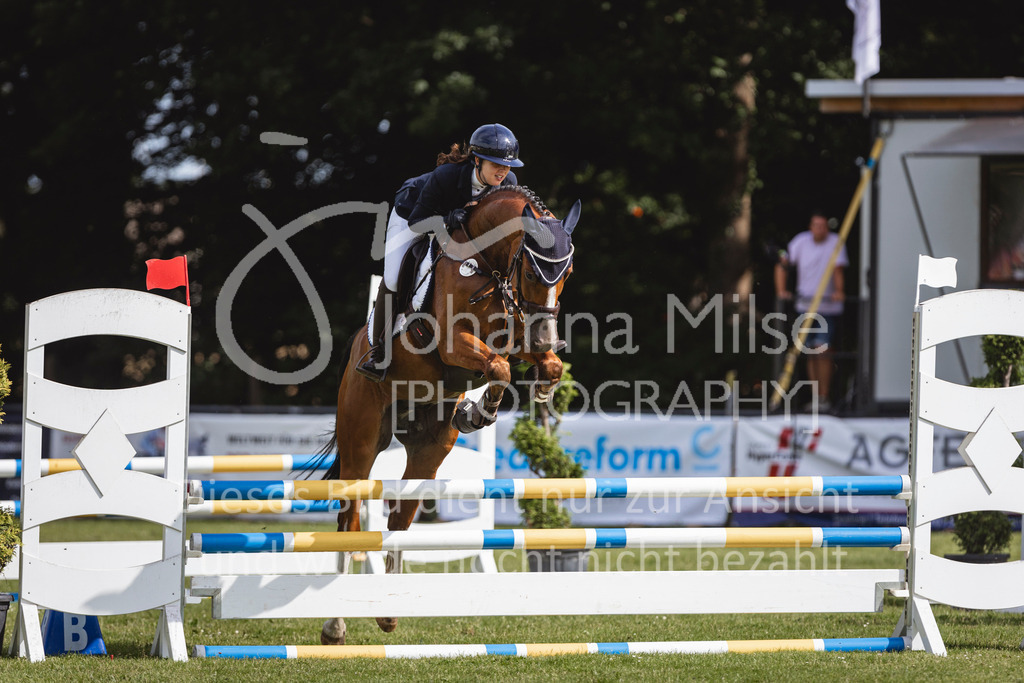 240719_LC_SprPf-A1-117 | Deine schönsten Turniermomente als professionelle Fotos! Entdecke hochwertige Pferdesport-Fotografie im Online-Shop. Jetzt Fotos finden & bestellen!