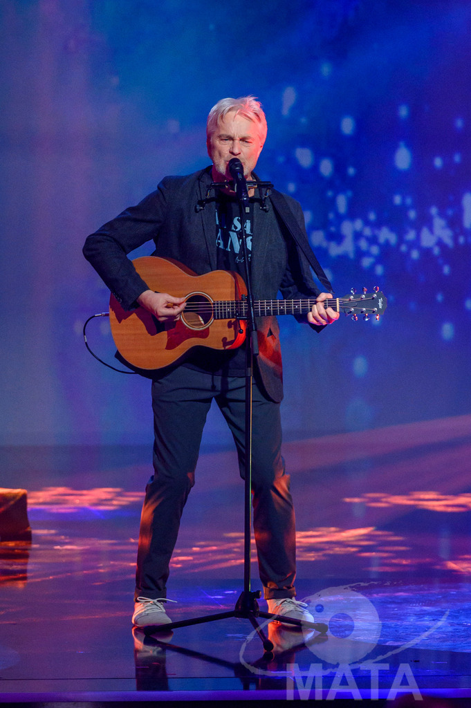 _DWI6045 | Werner Schmidbauer bei '30 Jahre Sternstunden-Gala 2023' in der Frankenhalle. Nürnberg, 15.12.2023 - Realisiert mit Pictrs.com