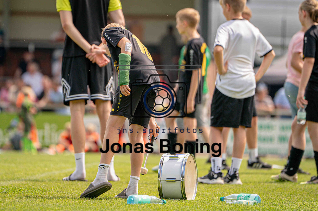 Fußball I E-Junioren I Saison 2025-2026 I OM-Cup Lüsche I Sonntag  I 23299 | jns.sportfotos - Realisiert mit Pictrs.com