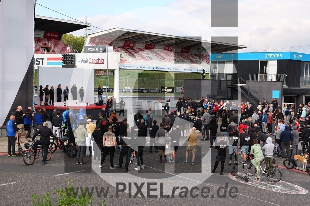 social-20250822_00053 | Schöne Erinnerungen an spannende Momente - das festzuhalten ist unser Job. PIXELrace.de ist seit 2003 auf den Rennstrecken Europas unterwegs um die Action draußen beim Fahren und die wunderbare Stimmung imm Fahrerlager für euch einzufangen.