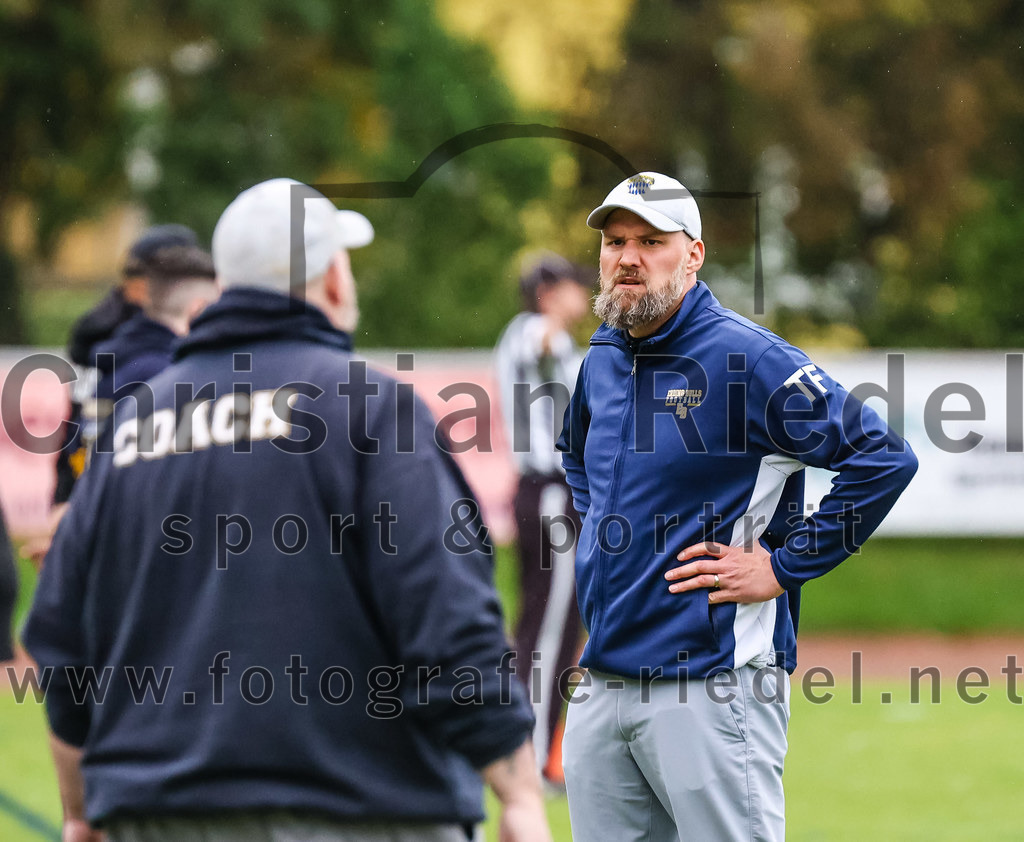 2022-04-30_082_Erding_Bulls_gegen_Regensburg_Phoenix | Erding, Deutschland, 30.04.2022:
Football, Regionalliga 2022, 1. Spieltag, Erding Bulls gegen Regensburg Phoenix

Foto: Christian Riedel / fotografie-riedel.net