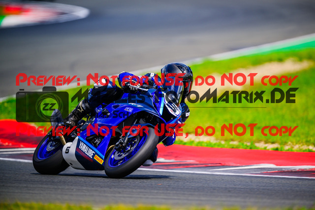 MaZZes_FotoMatrix_240531_6007705_9457 | R7