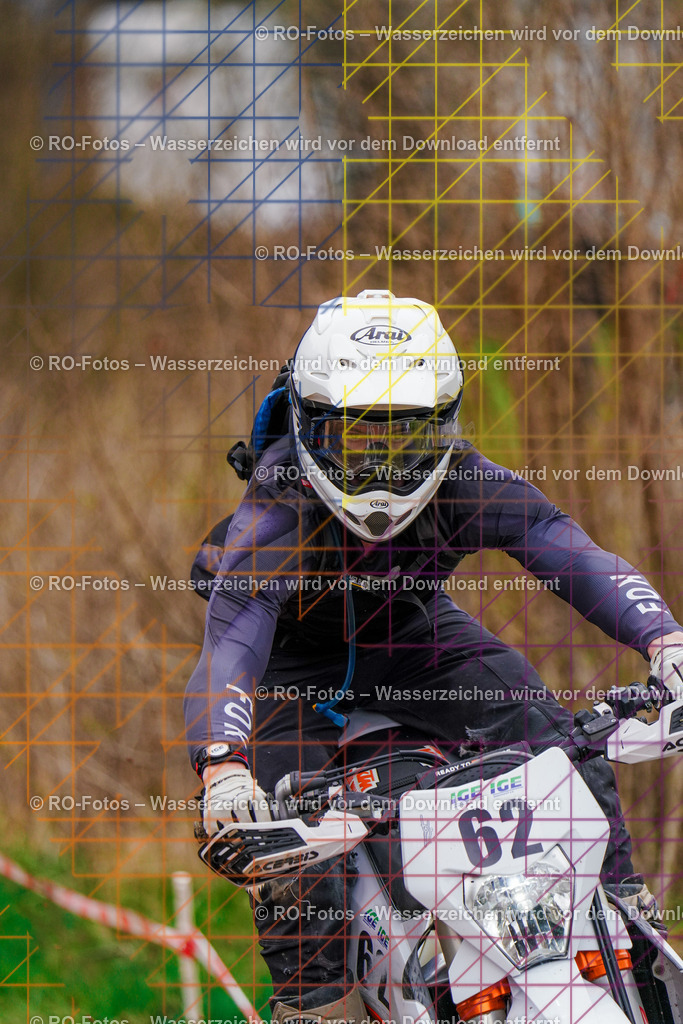 5 Lauf Mernes-215 | Sportfotografie von RO-Fotos: Motorsport, Motocross, Enduro, Laufveranstaltungen und Triathlon. Professionelle Fotos von Sportlern und Events. - Realisiert mit Pictrs.com