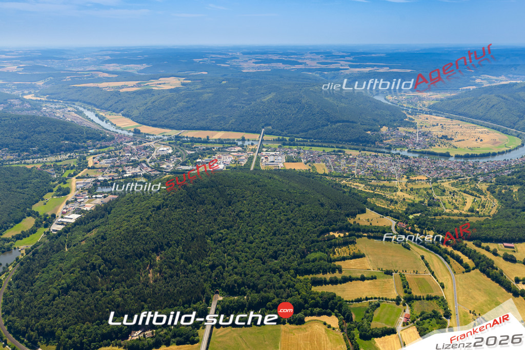 Das Luftbild zeigt : Langenprozelten Gemünden am Main - Die Luftaufnahme wurde 2023 vom UL-Flugzeug aus erstellt ( keine Drohne ) - Hochauflösende Luftaufnahme - Für grossformatige Ausdrucke geeignet. Die Geschenkidee !Mit Lizenz und Bildrechte bestellbar
