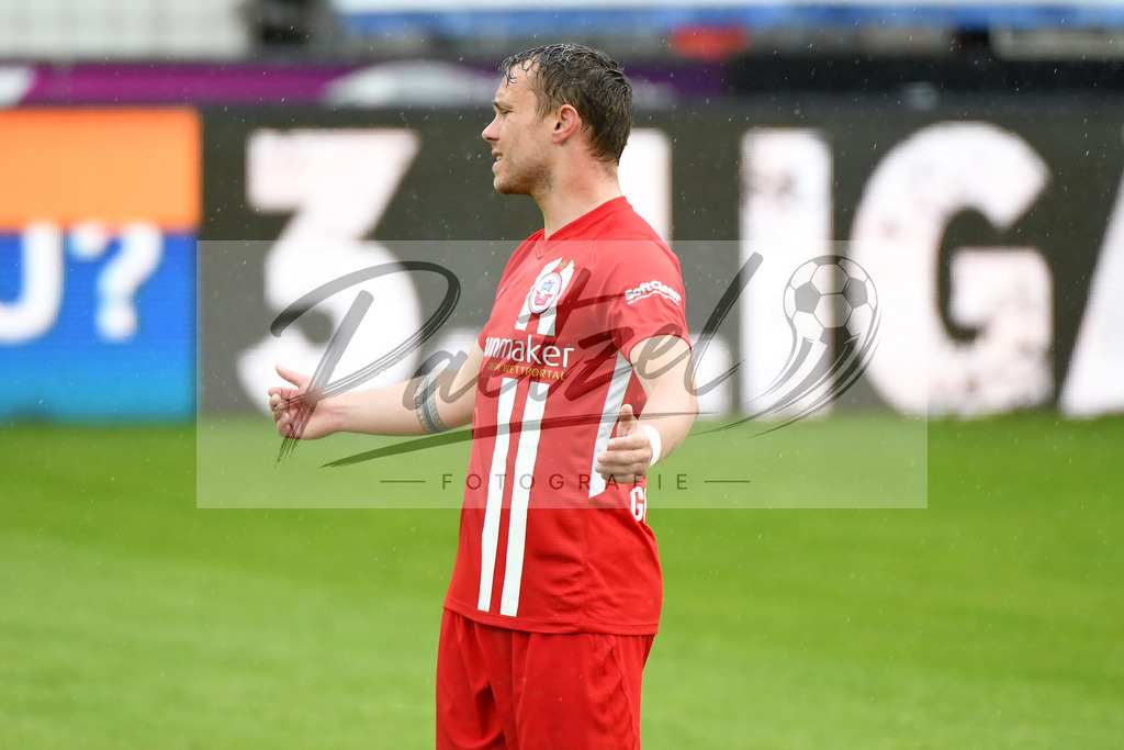 SVMFCH20200606_0028 | Fussball, Herren: Nico Granatowski (FC Hansa Rostock) gestikuliert bei dem Spiel der 3. Liga zwischen SV Meppen und FC Hansa Rostock in der Haensch-Arena am 06.06.2020 in Meppen, Deutschland.DFB / DFL REGULATIONS PROHIBIT ANY USE OF PHOTOGRAPHS AS IMAGE SEQUENCES AND/OR QUASI-VIDEO. - Realisiert mit Pictrs.com