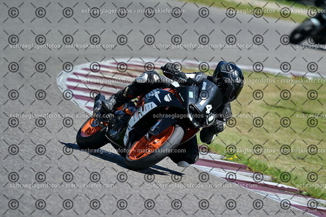 26BT01-1069 | 140 - Realisiert mit Pictrs.com
