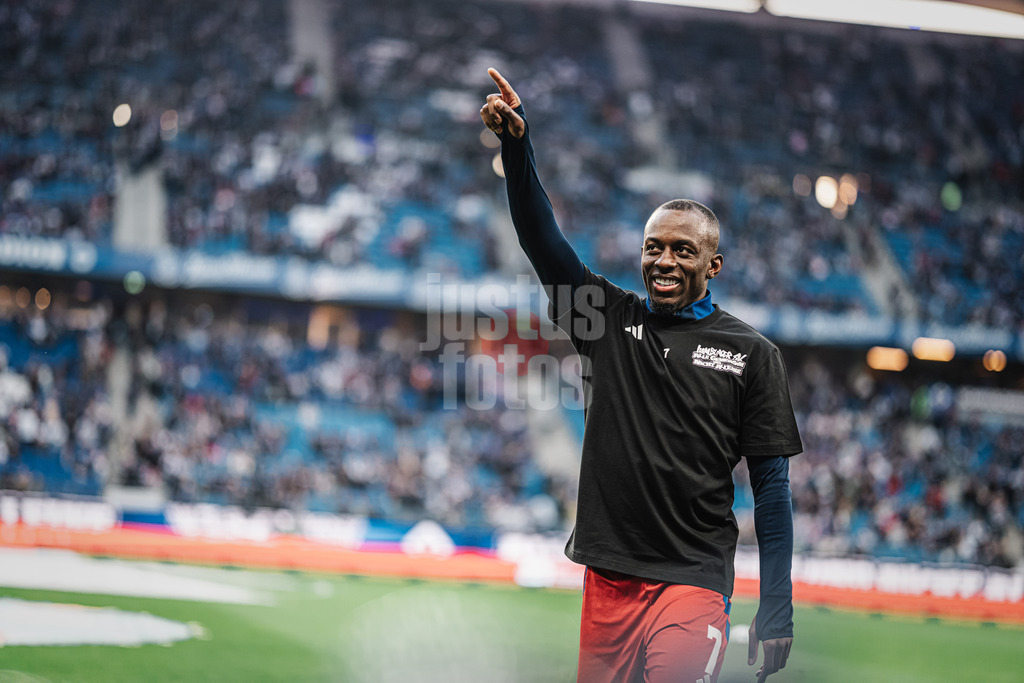 Fußball | Männer | Saison 2024/2025 | 2. Fußball-Bundesliga | 27. Spieltag | Hamburger SV vs. SV 07 Elversberg | 28.03.2025 | Jean-Luc Dompe (#7, HSV) nach dem Aufwärmen