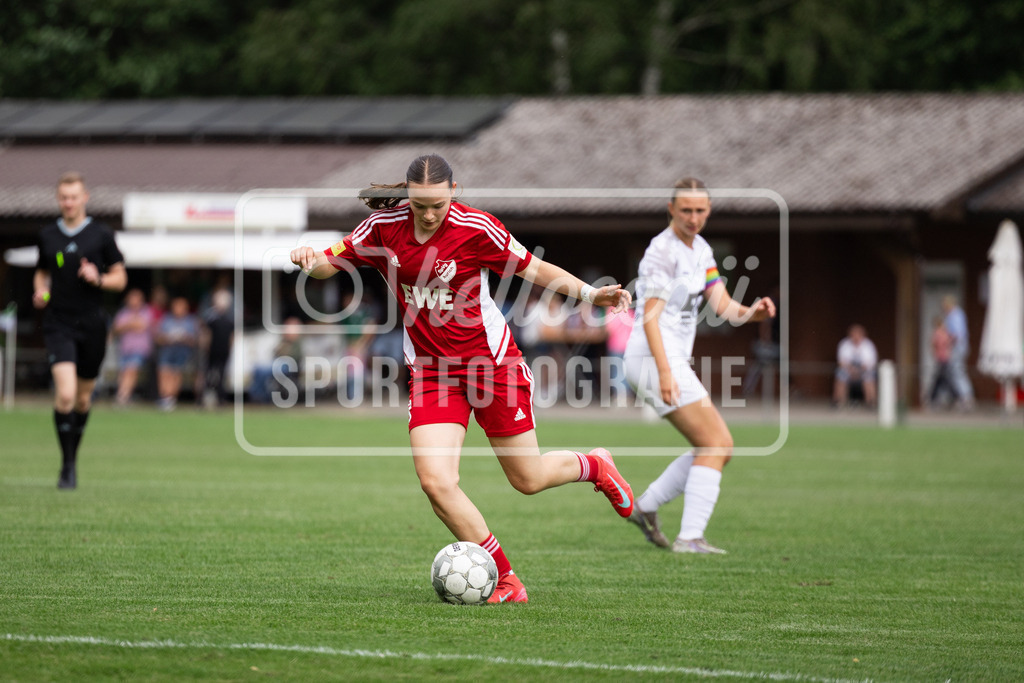 Fußball I Frauen I Testspiel I SpVg Aurich - DJK Arminia Ibbenbüren I 15285 | realhellocedii - Realisiert mit Pictrs.com