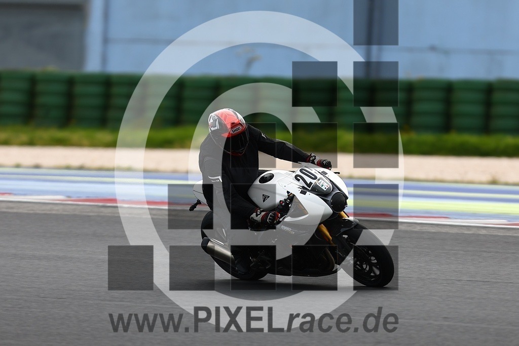 0205-20260331_01281 | Schöne Erinnerungen an spannende Momente - das festzuhalten ist unser Job. PIXELrace.de ist seit 2003 auf den Rennstrecken Europas unterwegs um die Action draußen beim Fahren und die wunderbare Stimmung imm Fahrerlager für euch einzufangen.