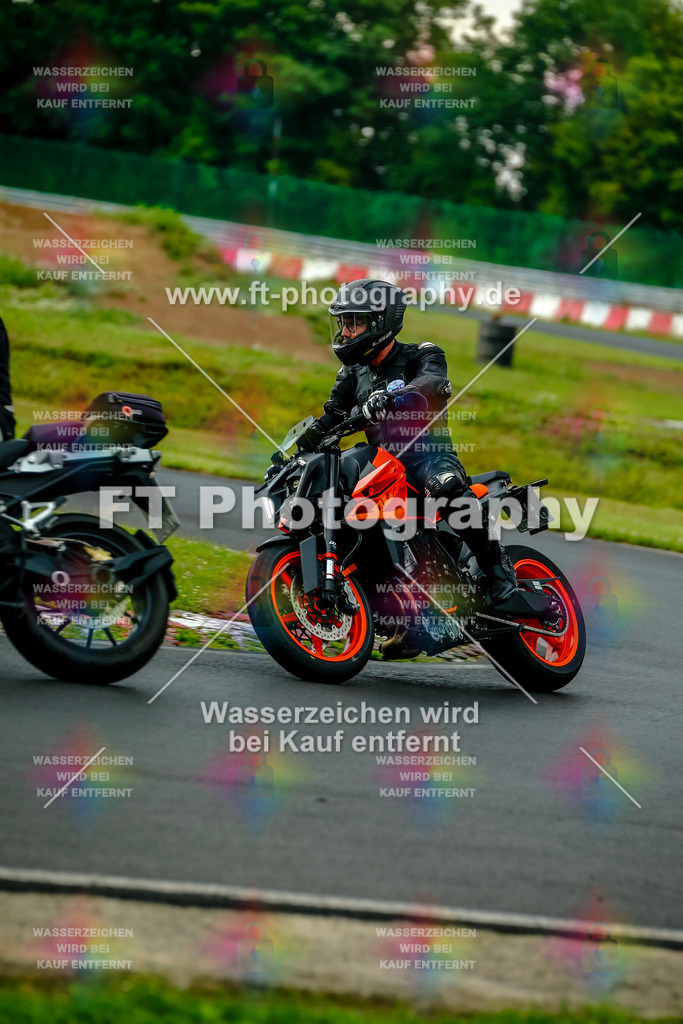 VBK-3941 | Hier findet Ihr Bilder von Touristenfahrten auf der Nürburgring Nordschleife oder von anderen Veranstaltungen die ich besucht habe. Viel Spass beim Durch Schauen 