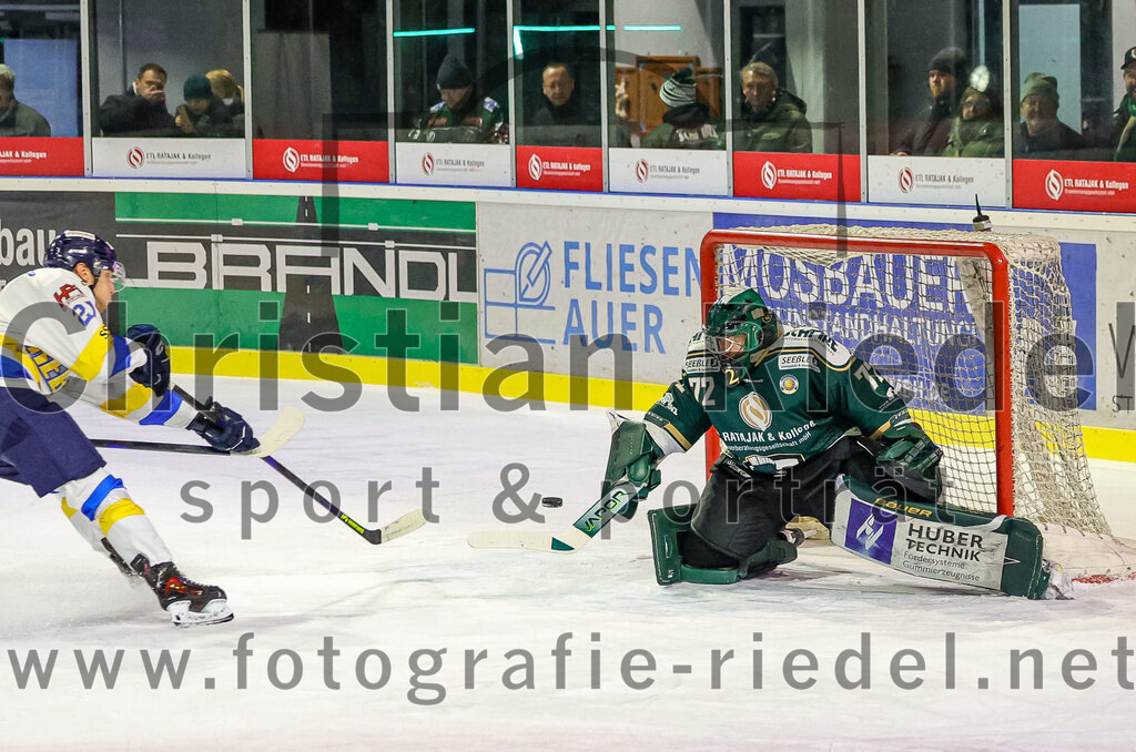2026-01-09_077_TSV_Erding_gegen_Stuttgart_Rebels | Erding, Deutschland, 09.01.2026:Eishockey, Oberliga Süd 2025 / 2026, 35. Spieltag, TSV Erding gegen Stuttgart Rebels, Endergebnis: Torwart David Zabolotny (Erding Gladiators, #72)Foto: Christian Riedel / fotografie-riedel.net