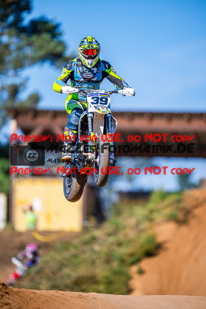 MaZZes_FotoMatrix_230916_1852 | S4