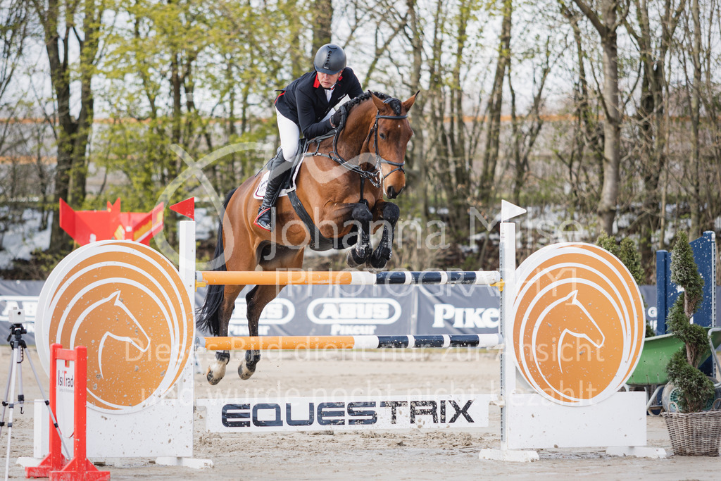 220402_HF-Laar_Youngster-S-302 | SEASON OPENING 2022
Herford Laar
01.04.2022
08 Springprüfung Kl.S*
Youngster Springen