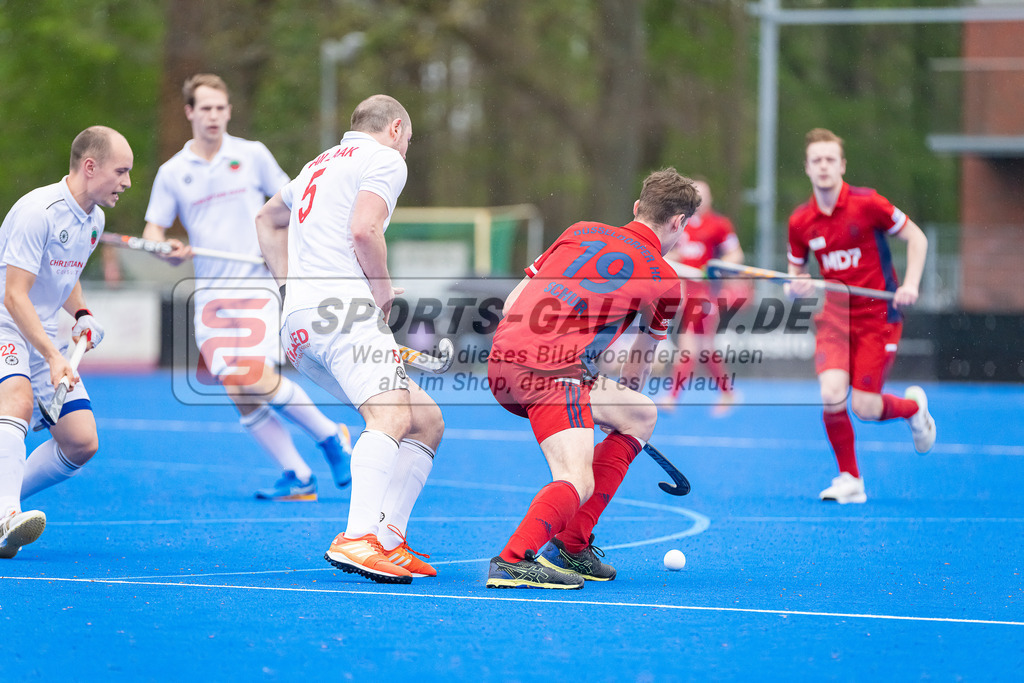 HK_20230422_107216 | 1. Bundesliga Herren Crefelder HTC - Düsseldorfer HC am 22.4.2023 Krefelder HTC ( CHTC ), Krefeld , van Laak Max ( Crefelder HTC #5 ) , Schur Leo ( Düsseldorfer HC #19 )