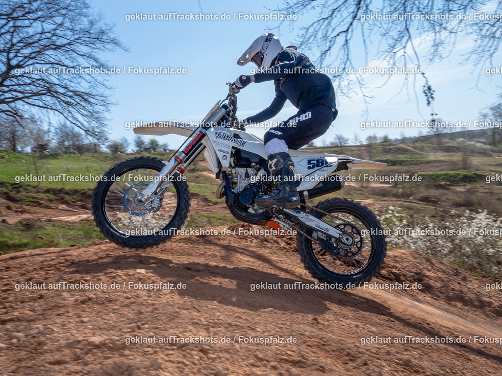 Schweyen040525-83 | Trackshots.de / Fokuspfalz.de - Realisiert mit Pictrs.com