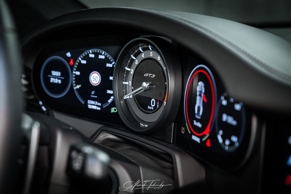 R6PZ3600 _AL | Entdecken Sie die faszinierende Welt von Alexander Tschuncky Arts: Kreative Fotografie, atemberaubende Automobilkunst und hochwertiger Bilderdruck. Lassen Sie sich inspirieren! - Realisiert mit Pictrs.com