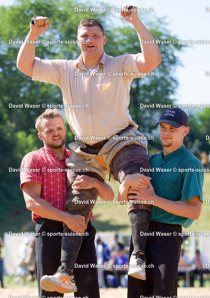 Vainqueur Finale Alpiger Nick ___ sur Lüscher Sinisha _ 2006 _ la Solothurner Kantonalschwingfest _ Obergösgen le 25.06.2023_ Photos_ Waser David _Sports-suisse.ch_ (11) | sports-suisse.ch