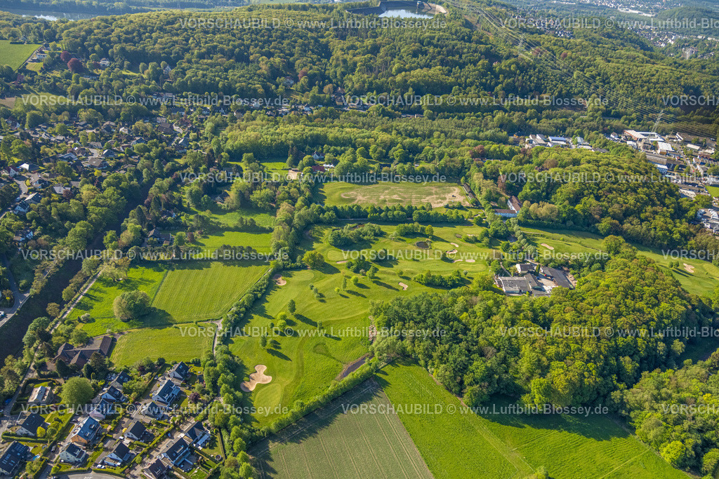 Herdecke240503011 | Luftbild, Golfplatz Golfwiese Golfen in Herdecke, Golfgreen und Golfbunker, umgeben von Wiesen und Wald, Solaire Restaurant und Cafe, Bildungszentrum Herdecke, Ostende, Herdecke, Ruhrgebiet, Nordrhein-Westfalen, Deutschland