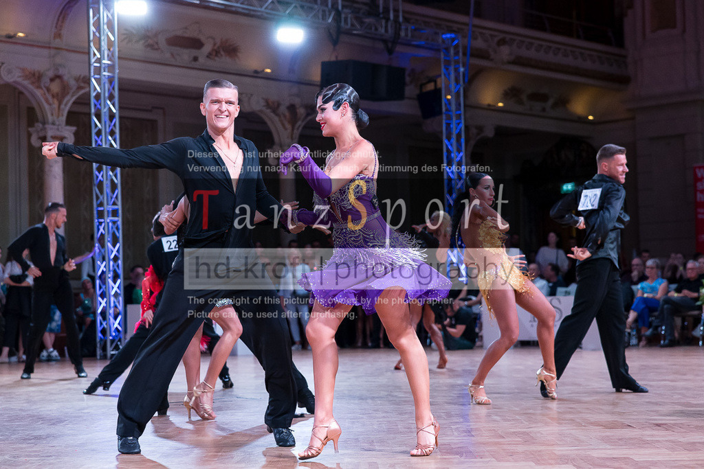 20240706_WDSF_WO_Latin_10492 | Tanzsportbilder, Standardtanz, Lateintanz, WDSF, DTV, LTVB, dancecomp, goc, hessen tanzt, blaues band der spree, walzer, tango, wiener walzer, slowfox, quickstepp, samba, rumba, cha-cha-cha, paso doble. jive, hd-kroft photography, turniertanzsport