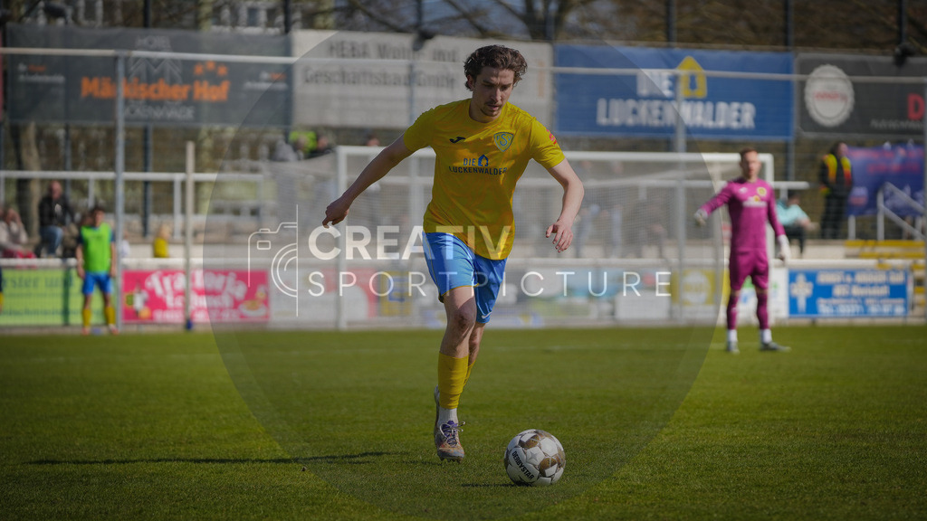 Fußball, Herren, Saison 2025/2026, Regionalliga Nordost, 29. Spieltag, FSV 63 Luckenwalde vs. FC Eilenburg, Samstag 11.04.2026, Werner-Seelenbinder-Stadion Luckenwalde, | Fußball, Herren, Saison 2025/2026, Regionalliga Nordost, 29. Spieltag, FSV 63 Luckenwalde vs. FC Eilenburg, Samstag 11.04.2026, Werner-Seelenbinder-Stadion Luckenwalde, Im Bild: Sofiene Jannene (Luckenwalde) - Realisiert mit Pictrs.com