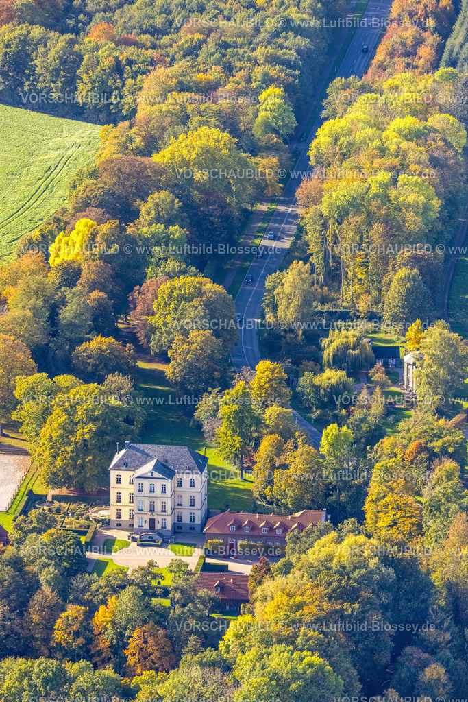 Rheurdt221004890 | Luftbild, Schloss Leyenburg, Bäume in Herbstfarben, Schaephuysen, Rheurdt, Ruhrgebiet, Niederrhein, Nordrhein-Westfalen, Deutschland