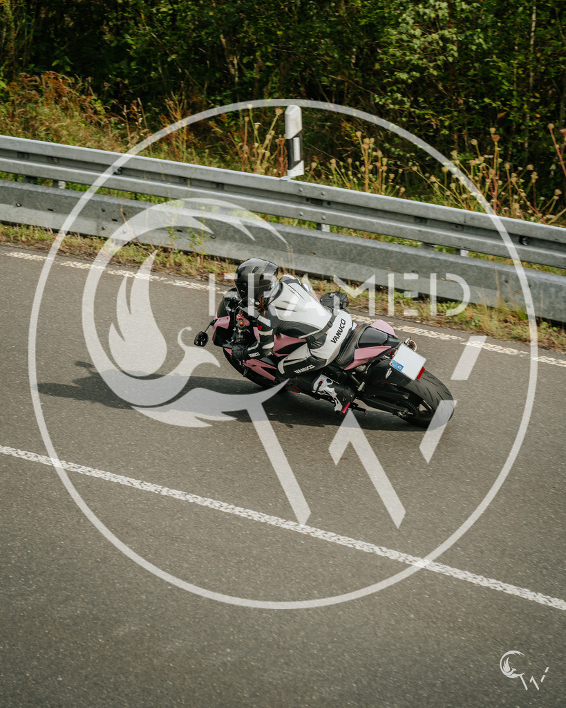 R7 rose-8 | cw-framed