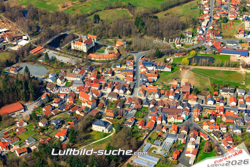 Die Luftbildaufnahme Mitwitz -  wurde 2019 mittels Flugzeug (keine Drohne) erstellt. Perfekte Schärfe und Druck- Ergebnisse- Garantiert!