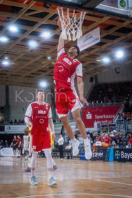 Barmer 2. Basketball Bundesliga ProA: Bayer Giants Leverkusen vs. RheinStars Koeln, 04.04.26 | Leverkusen, 04.04.26 - Timothy Nehemiah Davis (RheinStars Köln, 11) beim Aufwärmen während des Spiels der Barmer 2. Basketball Bundesliga ProA: Bayer Giants Leverkusen vs. RheinStars Koeln in der Ostermann Arena in Leverkusen.